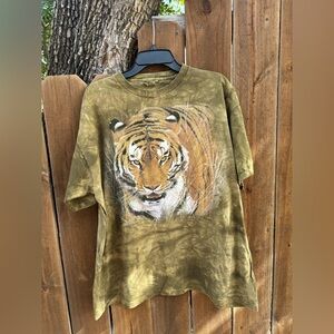 1999 Vintage Tiger The Mountain T-shirt size XL.